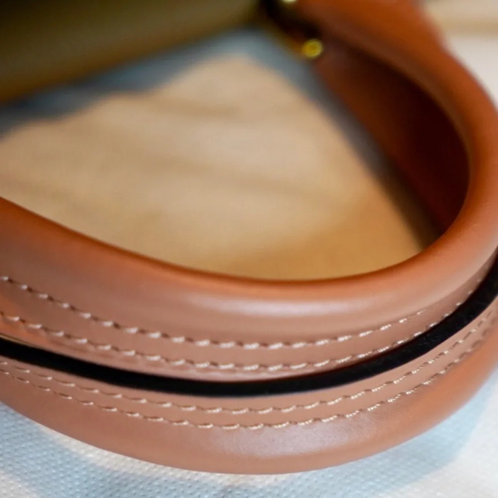 Louis Vuitton Venus Monogram Brown Sesame Tote or Shoulder Bag - Like New - Picture 5 of 15